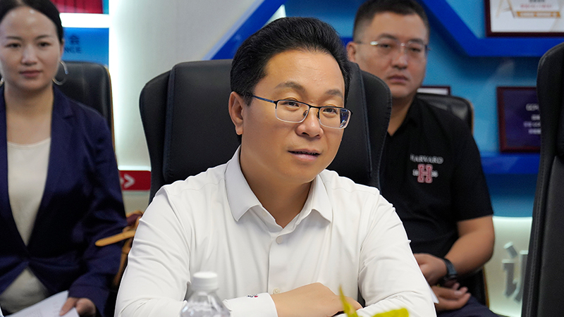 胡官网.jpg