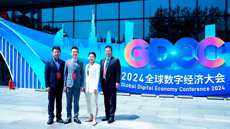 1760945304534041171.jpg 03.jpg